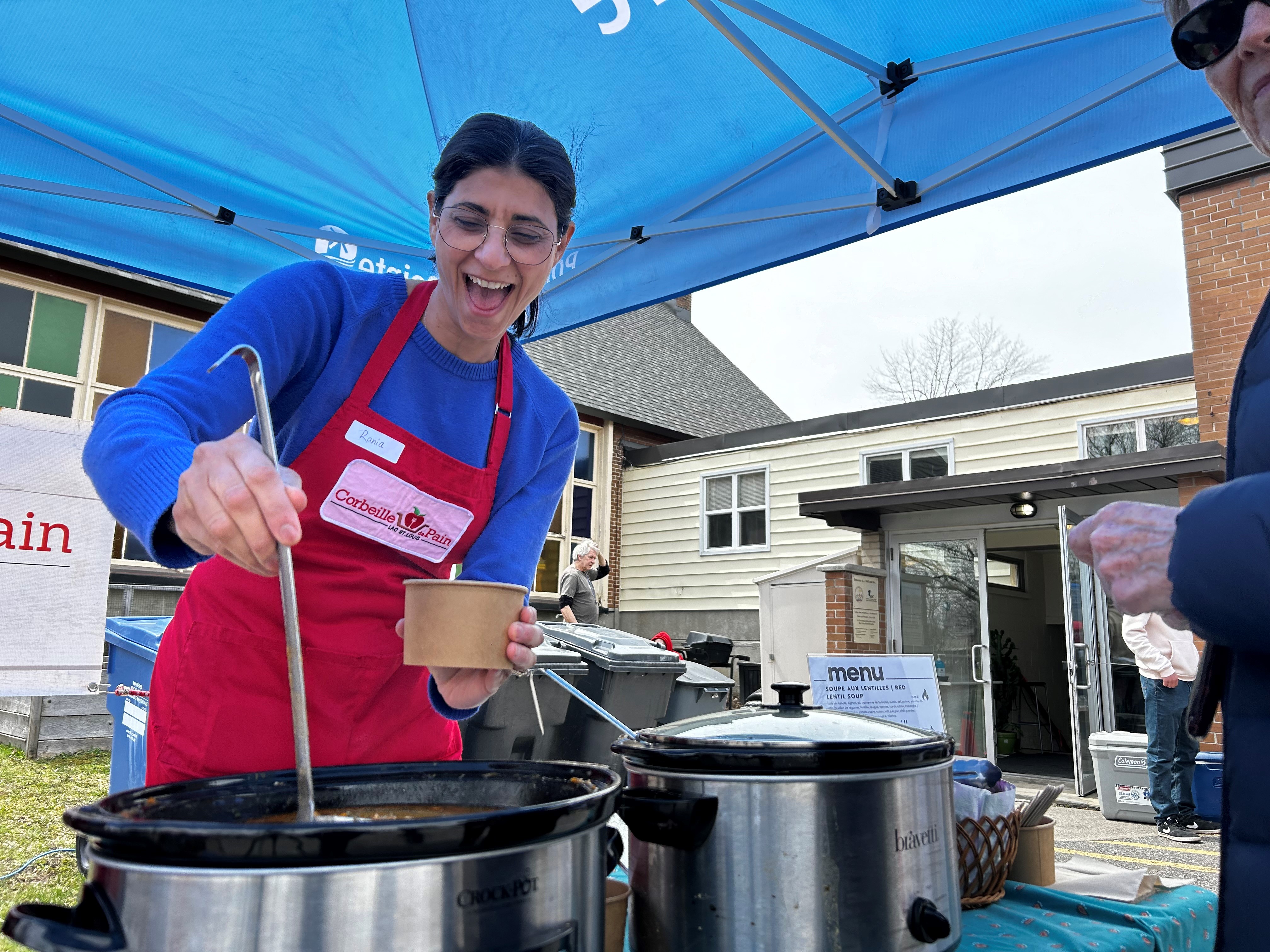 Пролетта беше във въздуха в събота когато хора млади и