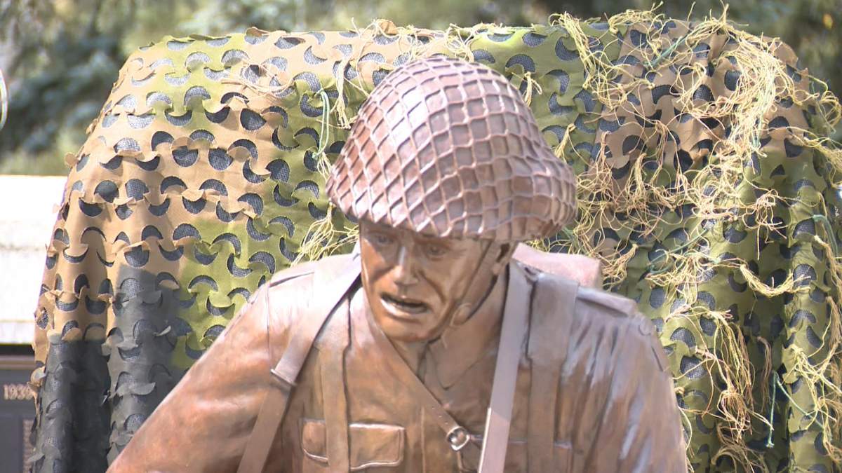 Saskatchewan World War II veteran honoured at statue unveiling Saturday - image