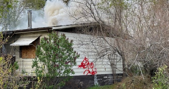 Пожар в изоставен дом в Западен Келоуна се смята за