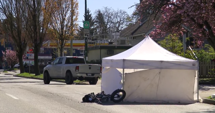 При сблъсък в Източен Ванкувър в сряда загина велосипедист.Полицията във
