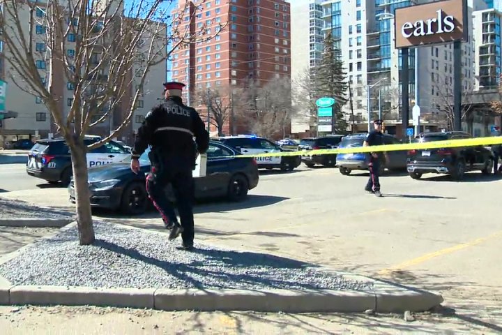 Man dragged by his own SUV in downtown Edmonton carjacking: police