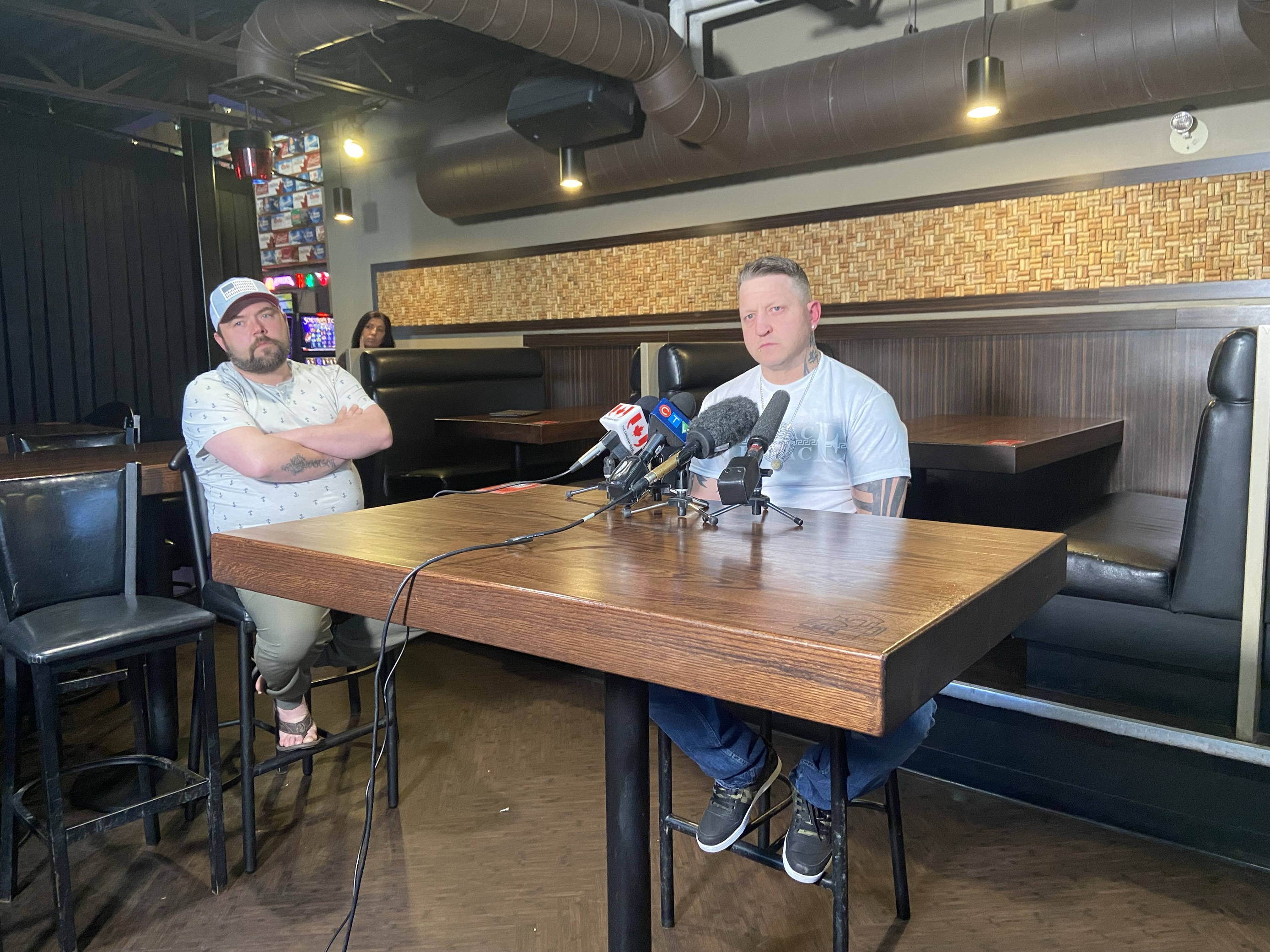 Уесли Грист говори пред медиите в неделя за най трудното нещо