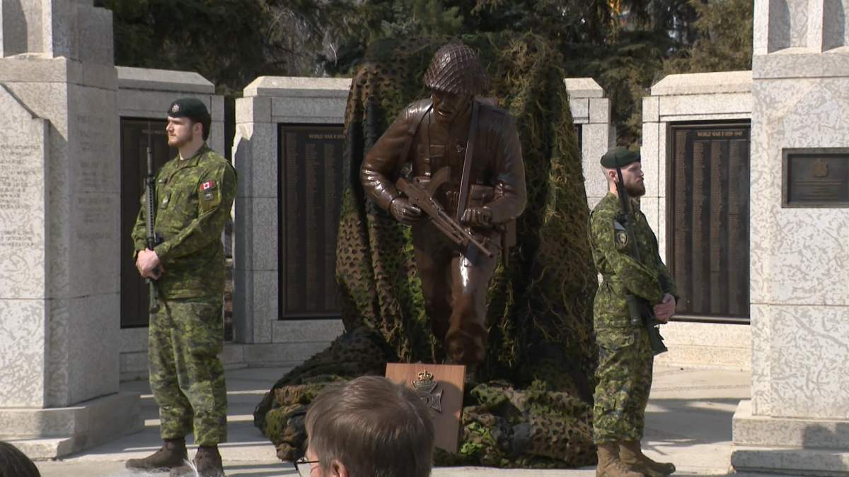 Saskatchewan World War II veteran honoured at statue unveiling Saturday - image