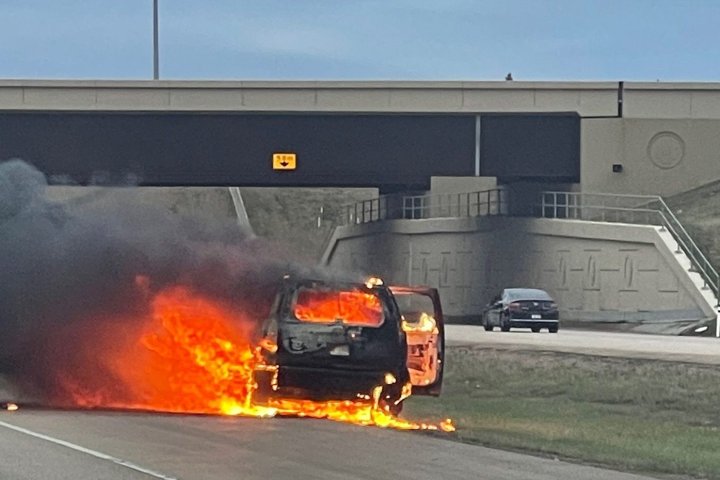 RCMP say vehicle fire between Edmonton and Sherwood Park is suspicious