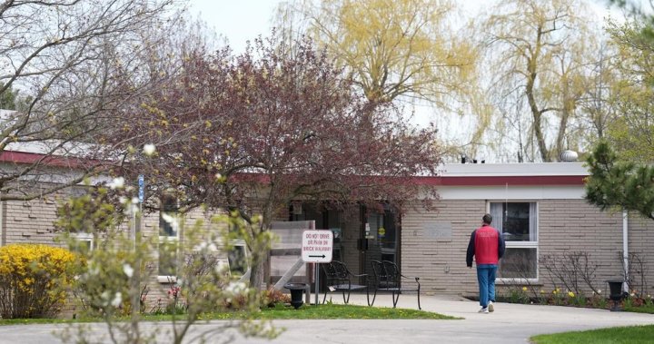 2 домове за дългосрочни грижи в Онтарио се затварят отчасти поради изискване за спринклерна система
