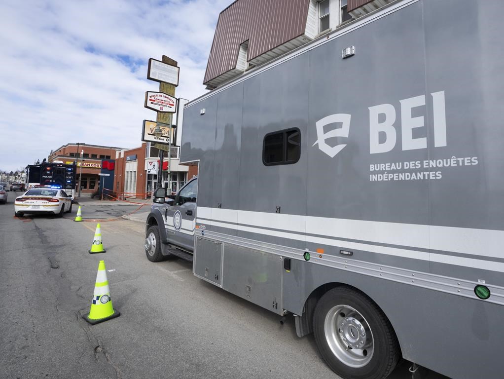 Quebec's highest court says municipal officers have the right to remain silent during investigations by the independent police watchdog. A BEI truck, Quebec’s independent police bureau, is seen as investigators examine the scene in Louiseville, Que., Tuesday, March 28, 2023. THE CANADIAN PRESS/Ryan Remiorz.