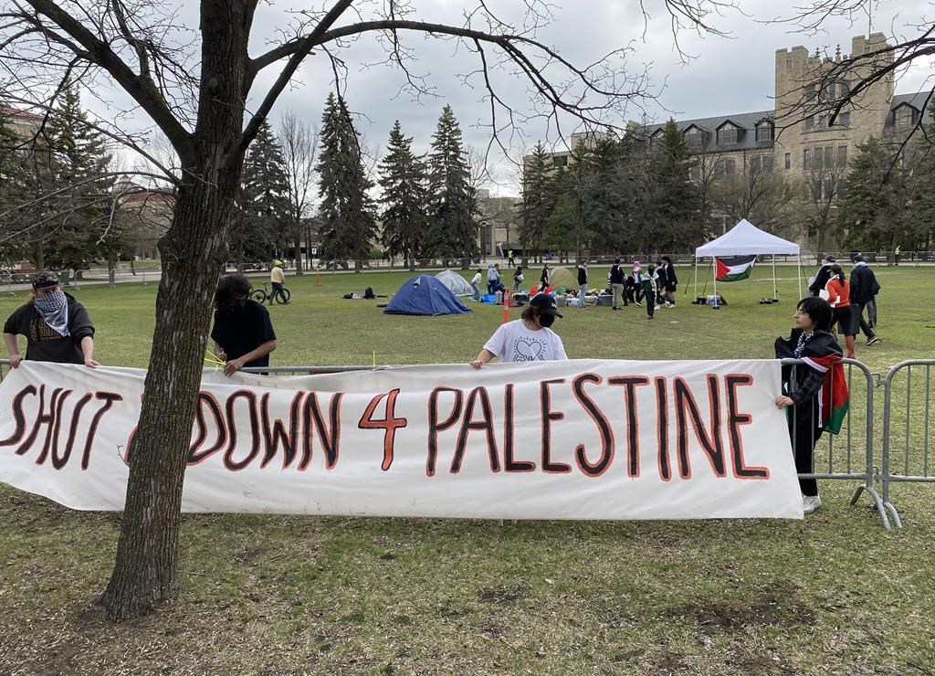 Encampment in support of Palestinians sets up on the University of Manitoba campus