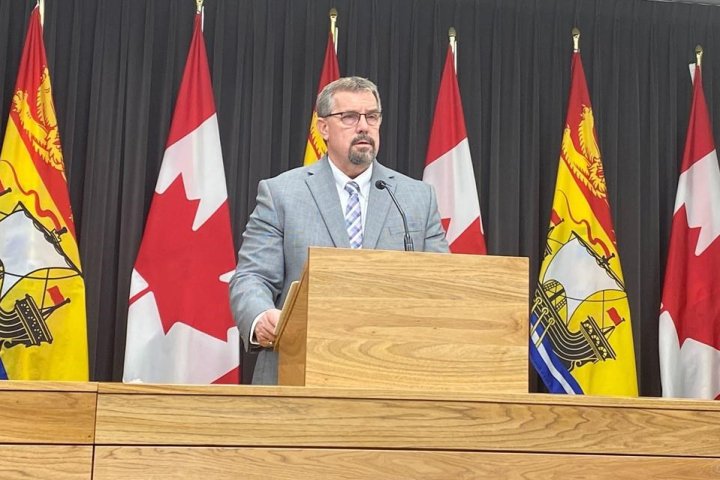 N.B. minister says threat to dissolve school districts extends to francophone boards