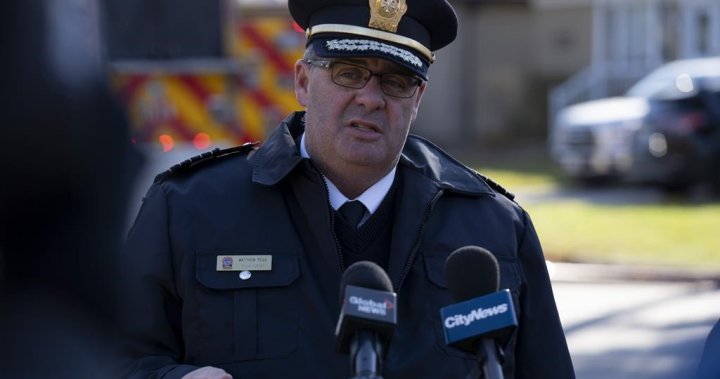 Шефът на пожарната в Торонто Матю Пег който беше ключова