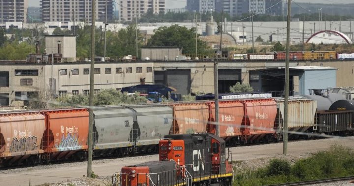 Съдията казва, че строителството на масивен CN Rail възел в Милтън може да продължи — засега