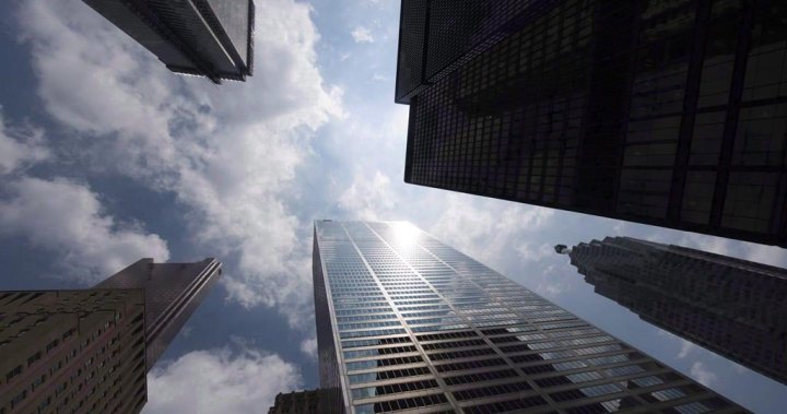 Канадските банки са готови да докладват последни резултати, докато ипотечните шокове продължават