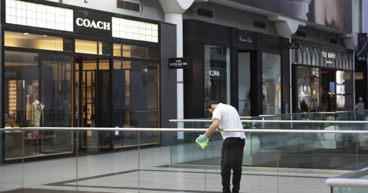 Продажбите при търговците на дребно на дрехи и мебели са намалели през март, казва StatCan