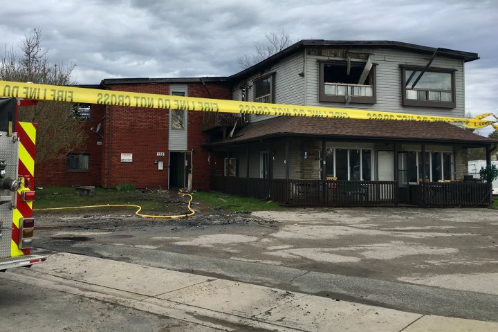 30 tenants displaced after fire rips through apartment in Bobcaygeon, Ont.
