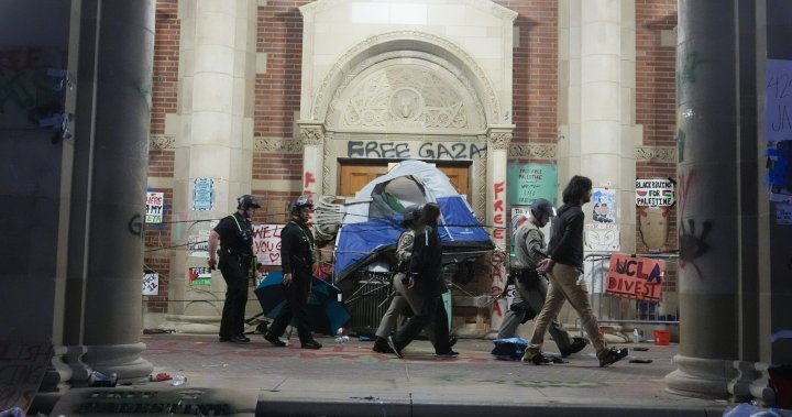 Байдън казва, че „редът трябва да надделее“, докато полицията разчиства протестите в кампуса на САЩ срещу Газа