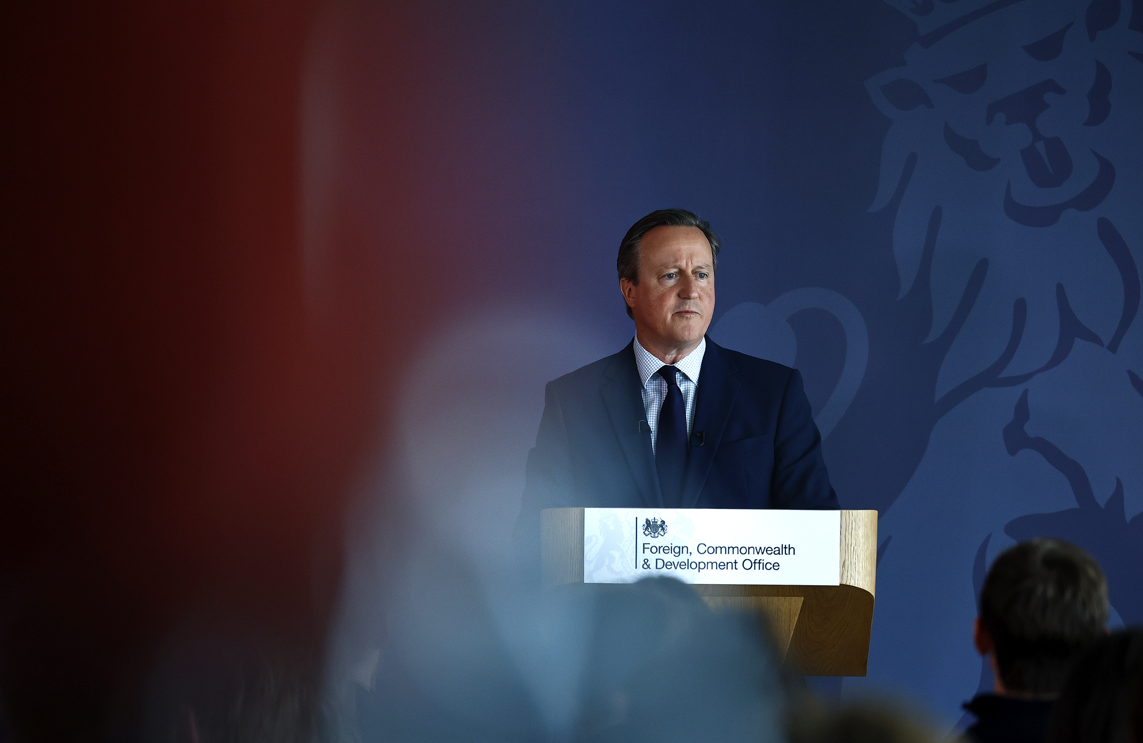 Външният министър на Великобритания Дейвид Камерън тази седмица призова съюзниците