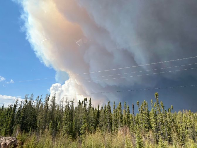 Cranberry Portage, Man. evacuated due to wildfire