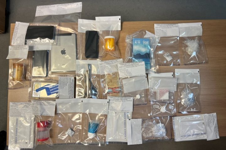 4 people arrested in Dauphin, Man. after RCMP find drugs in vehicle