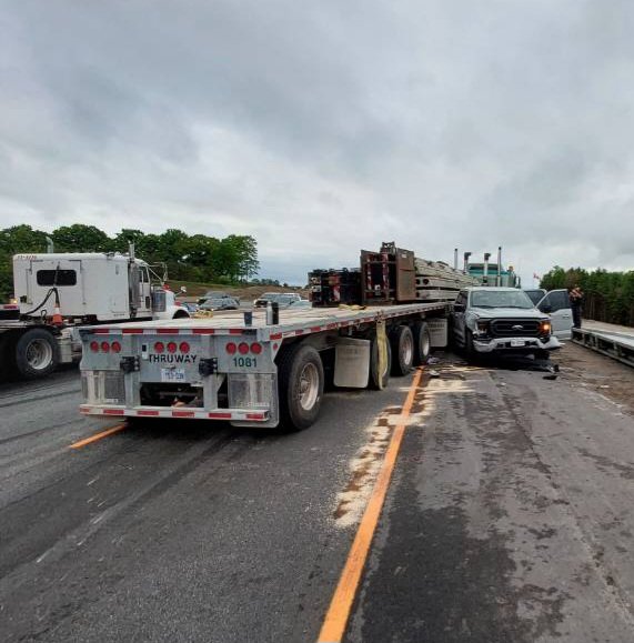 Заподозрени крадци на автомобили откраднаха колата на добрия самарянин след