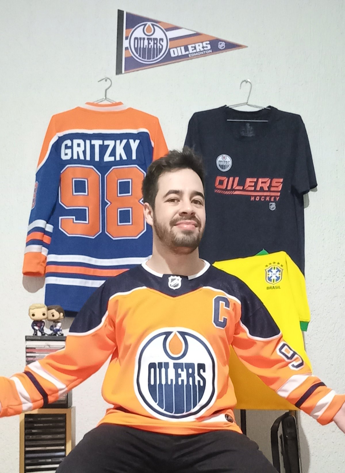 Gabriel Candido is a massive Edmonton Oilers fan who lives in Brazil.
