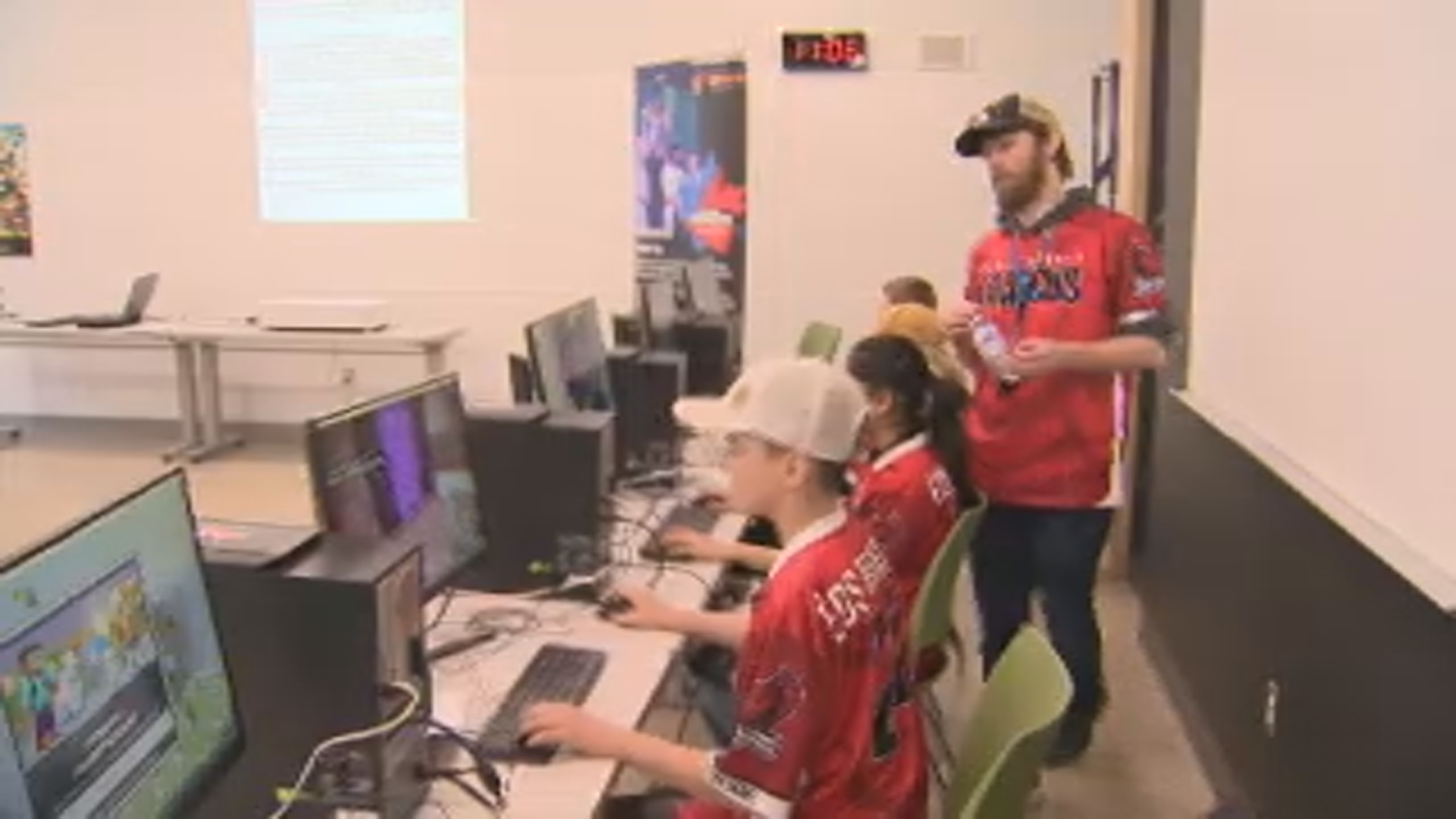 Manitoba students find new ways to learn new skills, develop passions with eSports