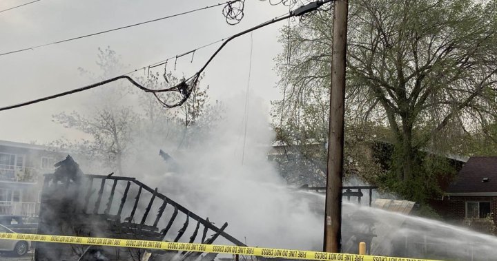 Пожар, включващ електропровод, нанесе сериозни щети на гараж в централен Едмънтън