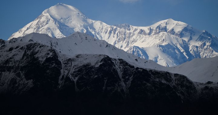 2 алпинисти все още чакат спасение от връх Денали след близо 3 дни