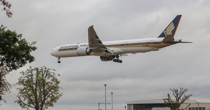 1 загинал след „сериозна турбуленция“ удари Boeing 777, летящ от Лондон до Сингапур