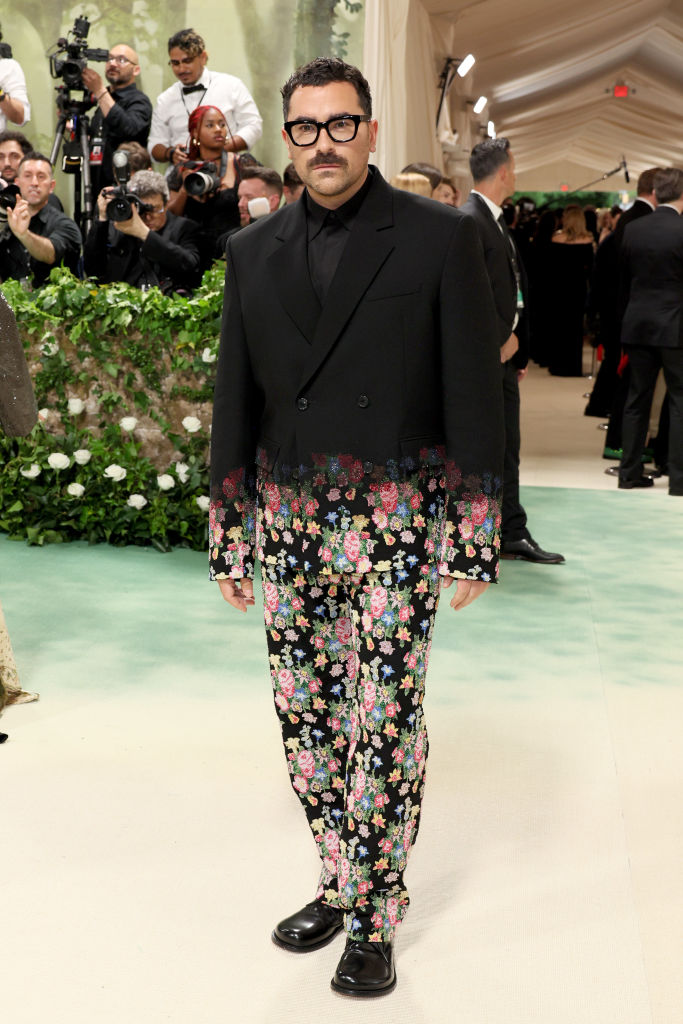 Dan Levy attends The 2024 Met Gala Celebrating "Sleeping Beauties: Reawakening Fashion" at The Metropolitan Museum of Art on May 06, 2024 in New York City.
