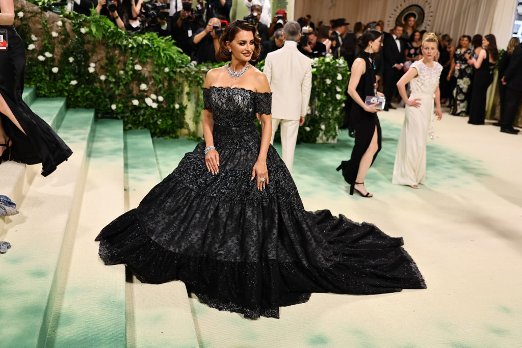 Penélope Cruz attends The 2024 Met Gala Celebrating "Sleeping Beauties: Reawakening Fashion" at The Metropolitan Museum of Art on May 06, 2024 in New York City.