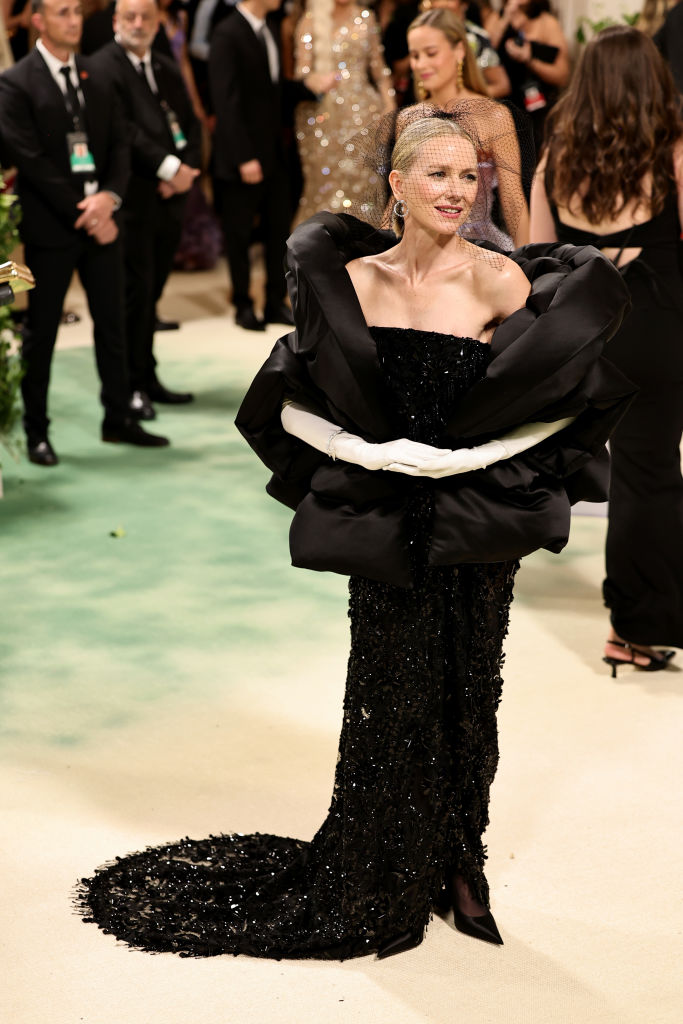 Naomi Watts attends The 2024 Met Gala Celebrating "Sleeping Beauties: Reawakening Fashion" at The Metropolitan Museum of Art on May 06, 2024 in New York City.