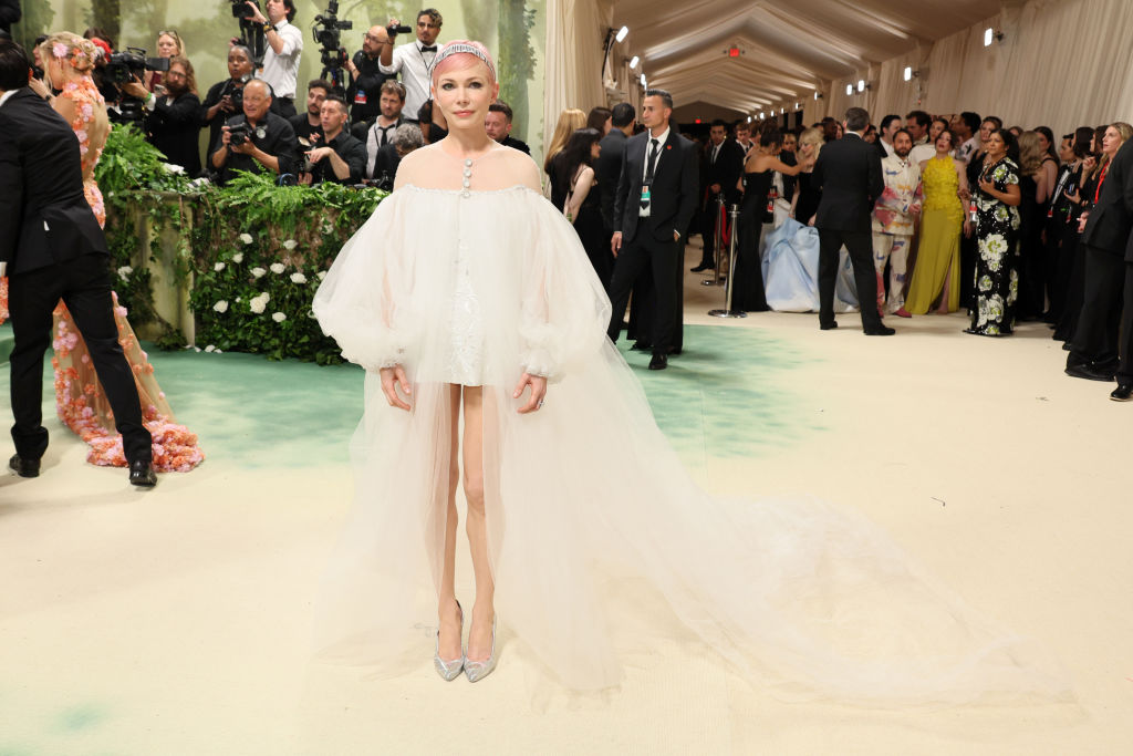 Michelle Williams attends The 2024 Met Gala Celebrating "Sleeping Beauties: Reawakening Fashion" at The Metropolitan Museum of Art on May 06, 2024 in New York City.