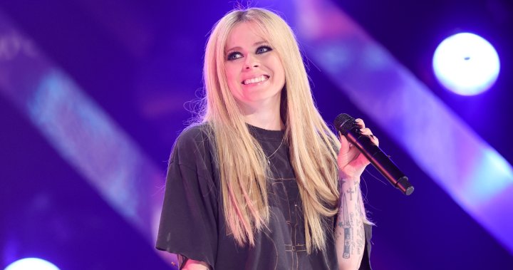 Avril Lavigne aborde la théorie du complot « stupide » sur la double corps – National