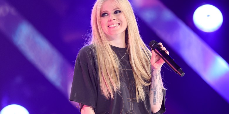 Avril Lavigne addresses 'dumb' body-double conspiracy theory