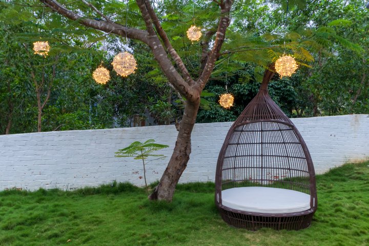 10 unique patio lights that will transform your outdoor space