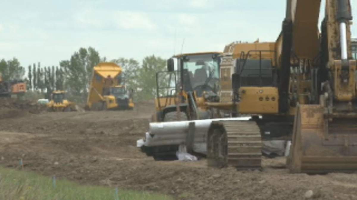 Highway construction crews begin work of twinning highway 3