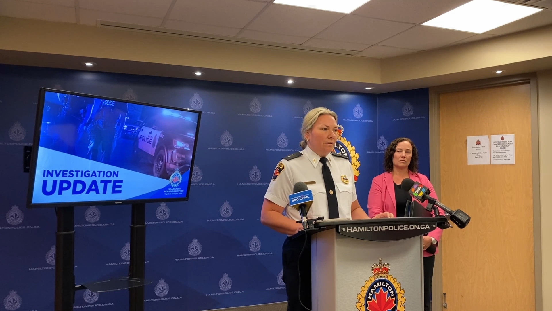 Мъж е изправен пред обвинения във връзка с нагло сексуално