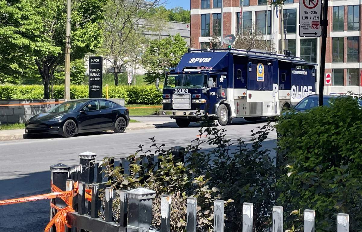 The SPVM’s mobile command post was dispatched to the crime scene for investigators to meet with neighbours and witnesses on Saturday, May 18, 2024.