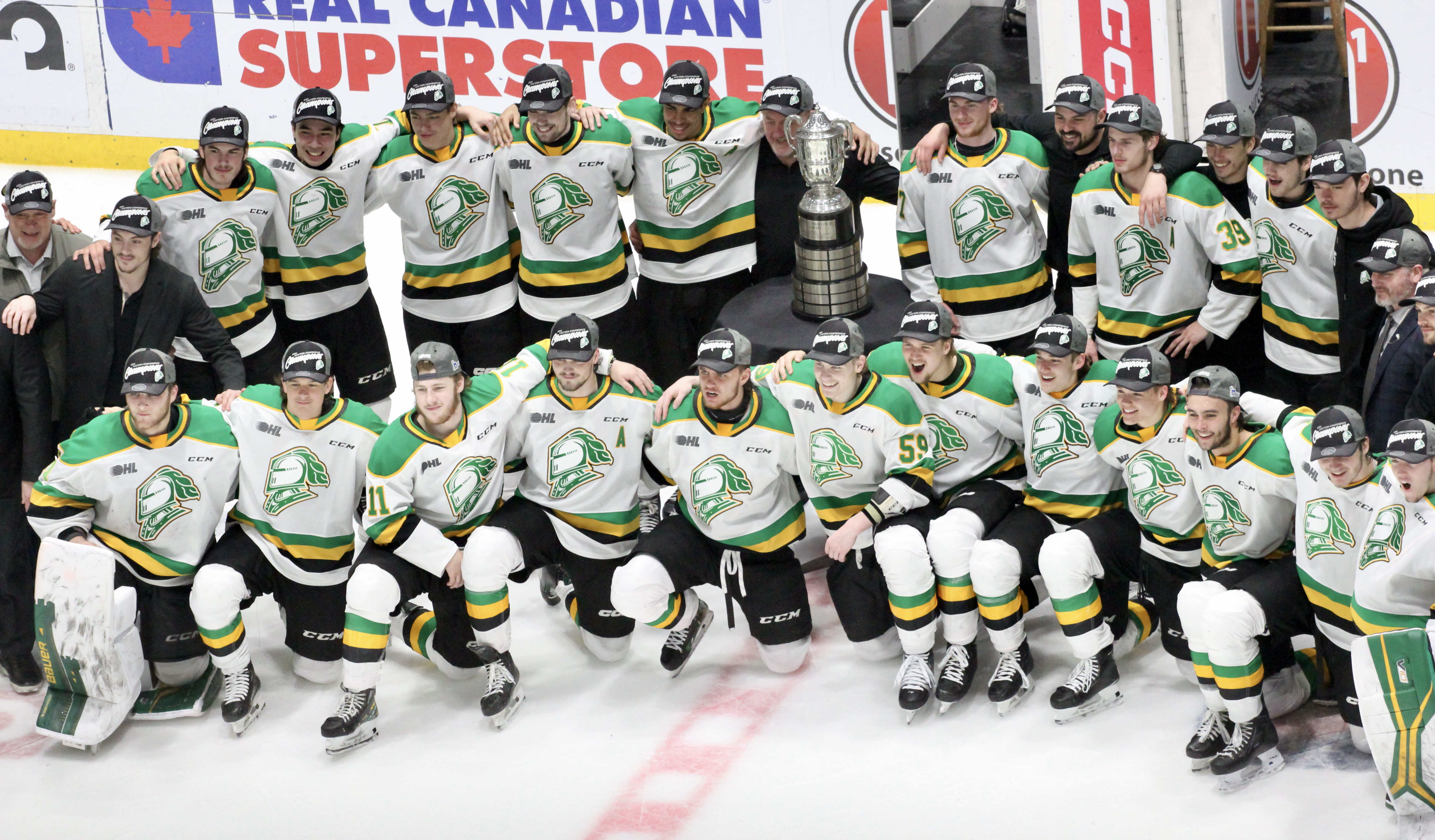 Ийстън Коуан вкара два пъти а Джаксън Едуард щракна в