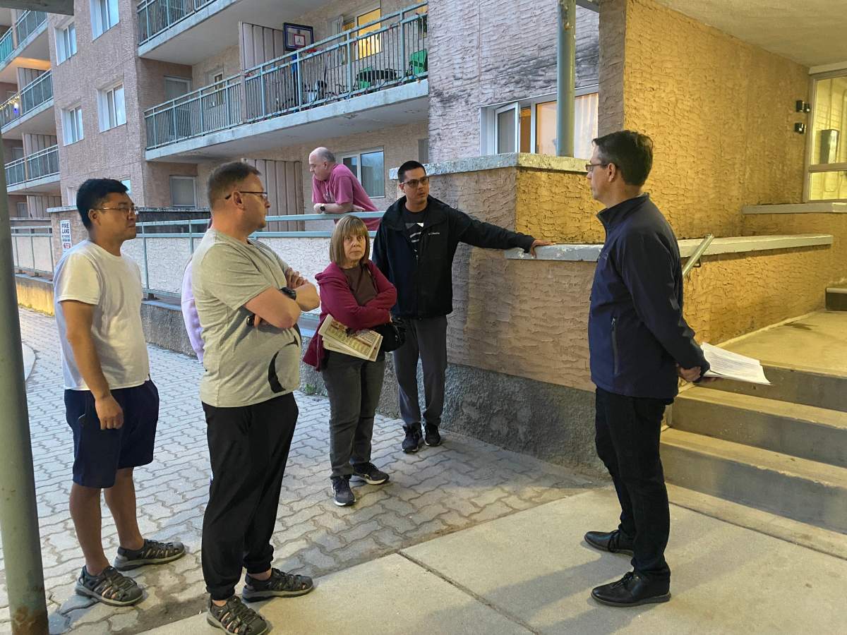 Apartment residents were notified around 8 p.m. Thursday that they’d have to vacate at 8 a.m. Friday due to what the city calls “severe” structural concerns. Many voiced their displeasure to Henry Borger, of Lakewood Agencies, which owns the building
