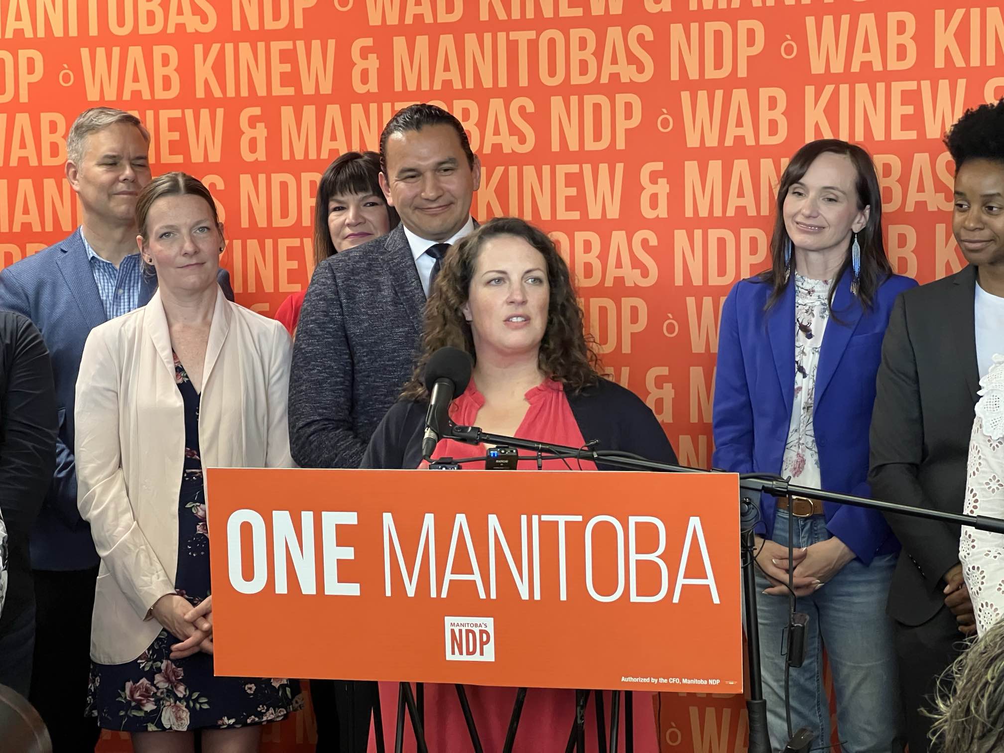 Новата демократическа партия на Манитоба номинира Карла Комптън за свой