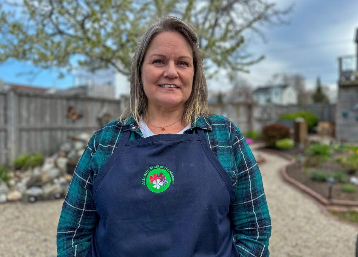 Richelle Gregg, a master gardener in Timberlea, N.S., said it’s important to consider the nutritional value for native bee species when deciding to participate in “No Mow May.”