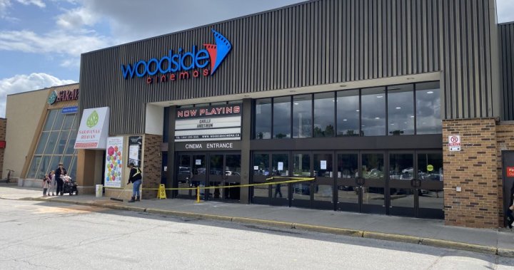 Полицията в Торонто разследва палеж в киносалон в Скарбъро рано сутринта