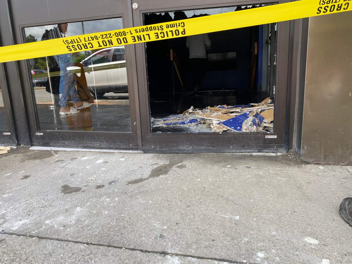 Police investigating overnight arson at movie theatre in Scarborough - image