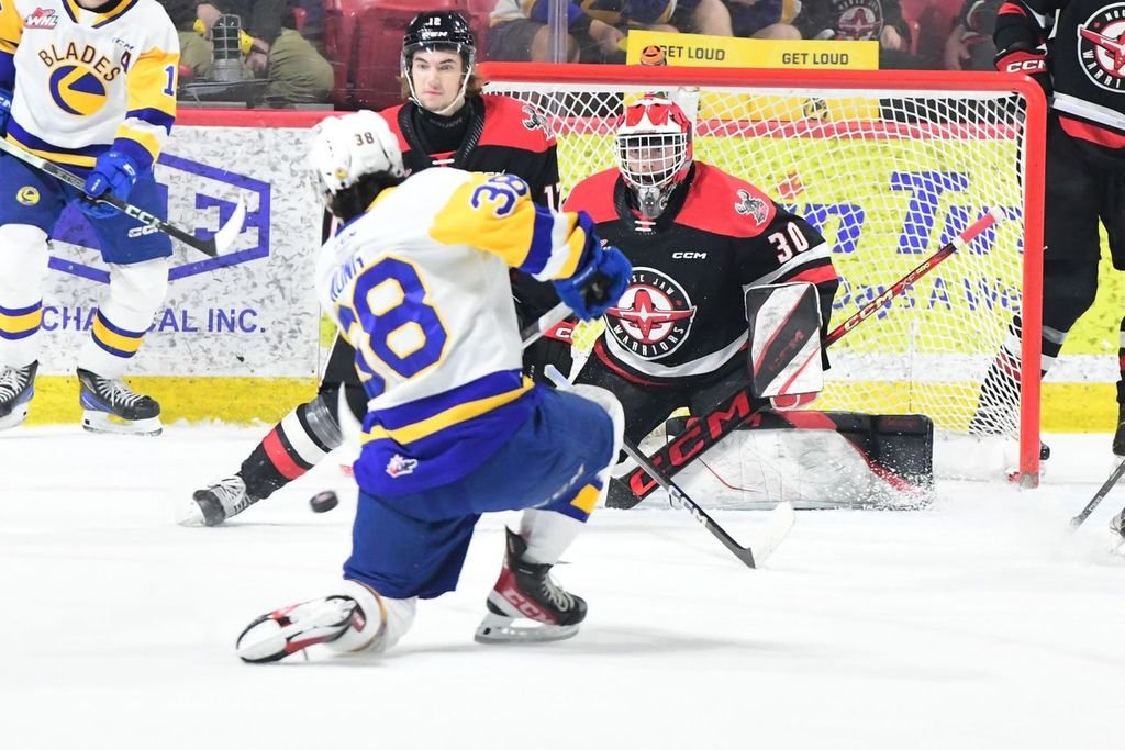 Unger stars for Moose Jaw Warriors taking 2-1 series lead over
Saskatoon Blades