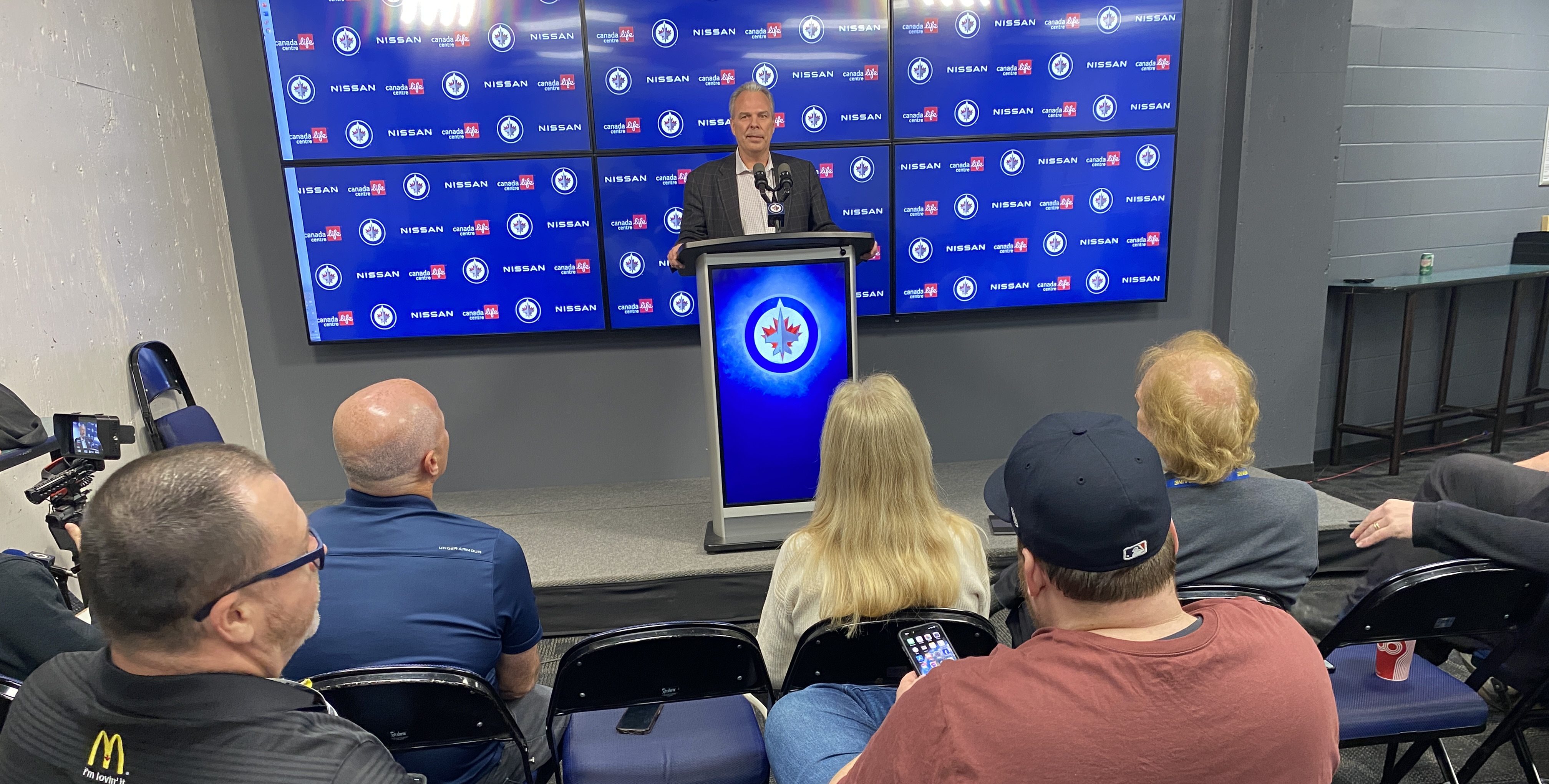 Тъй като остават по малко от две седмици до отварянето на