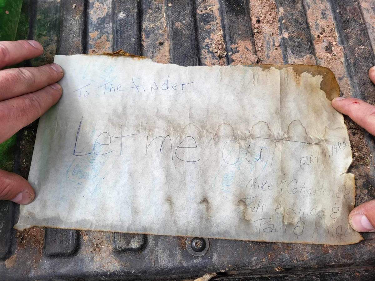 The note inside the bottle asks the finder to ‘let me out.’