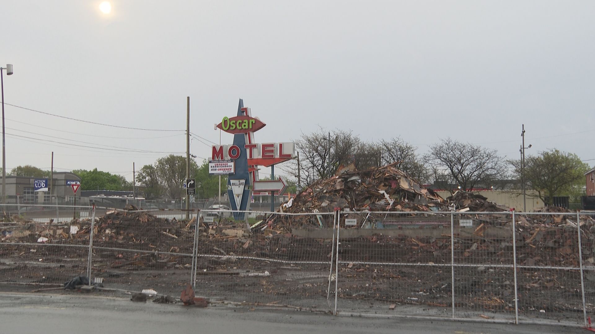 Former Oscar Motel property to be cleared of mountains of debris