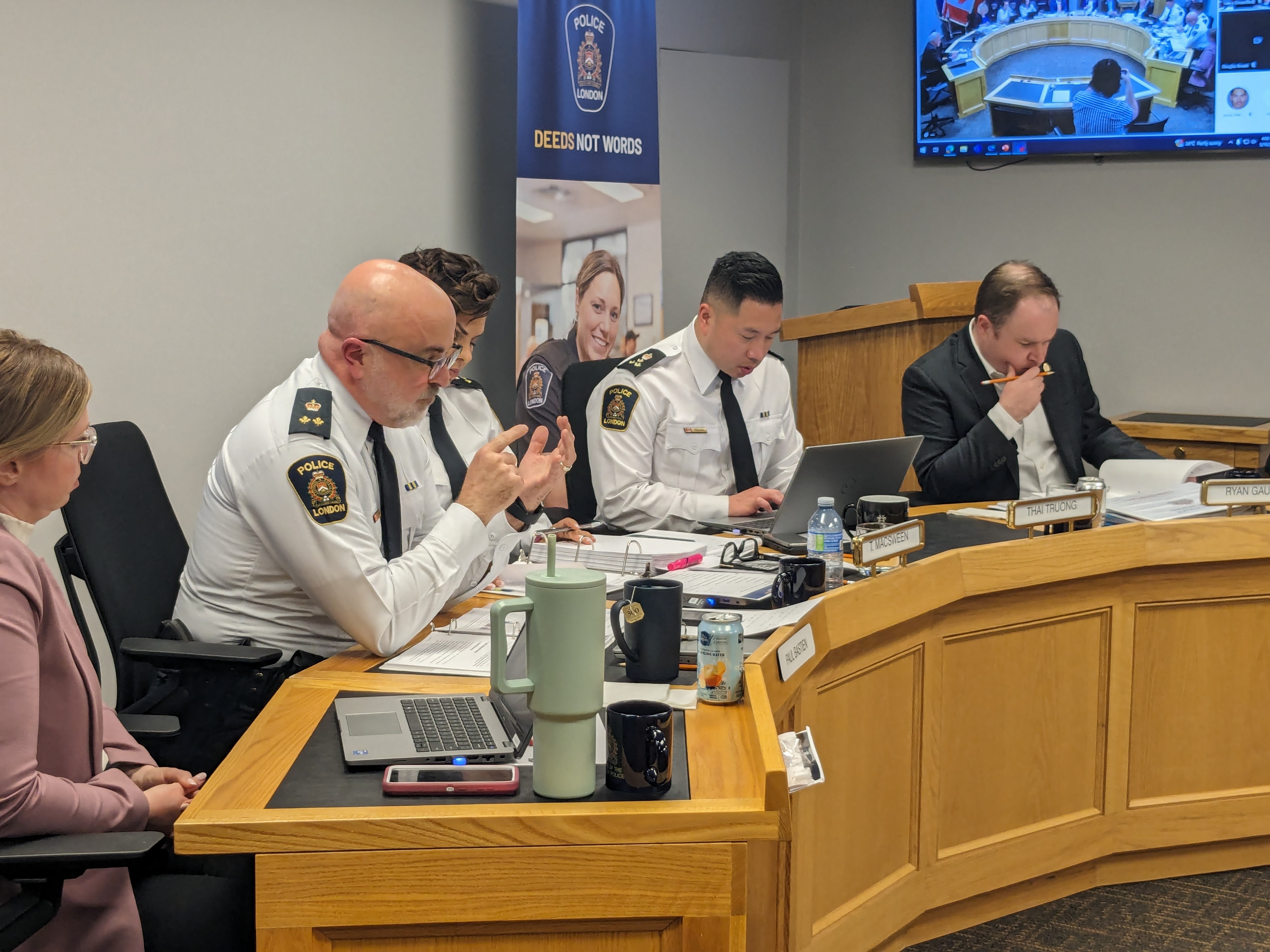 Доклад представен на борда на лондонската полиция в четвъртък показва