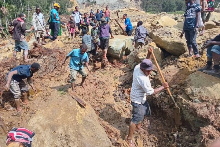 Papua New Guinea evacuates thousands in path of deadly and ‘unstable’ landslide