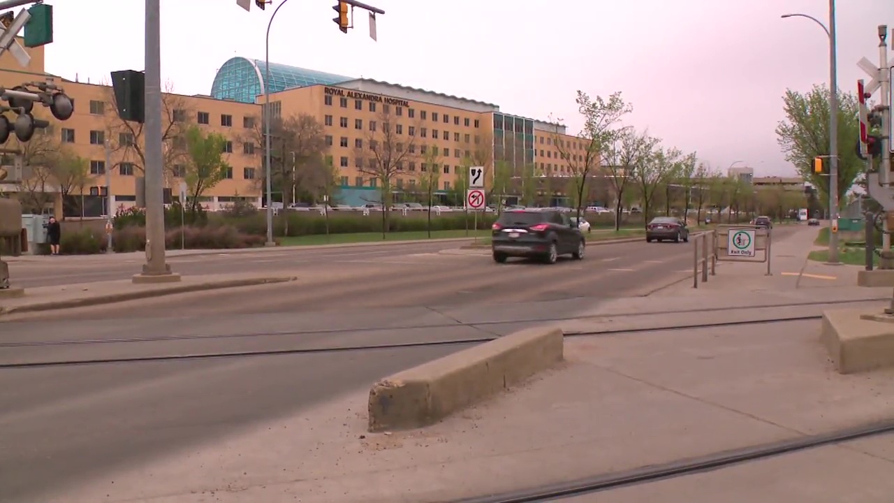 Полицейската служба в Едмънтън разследва подозрителната смърт на мъж който